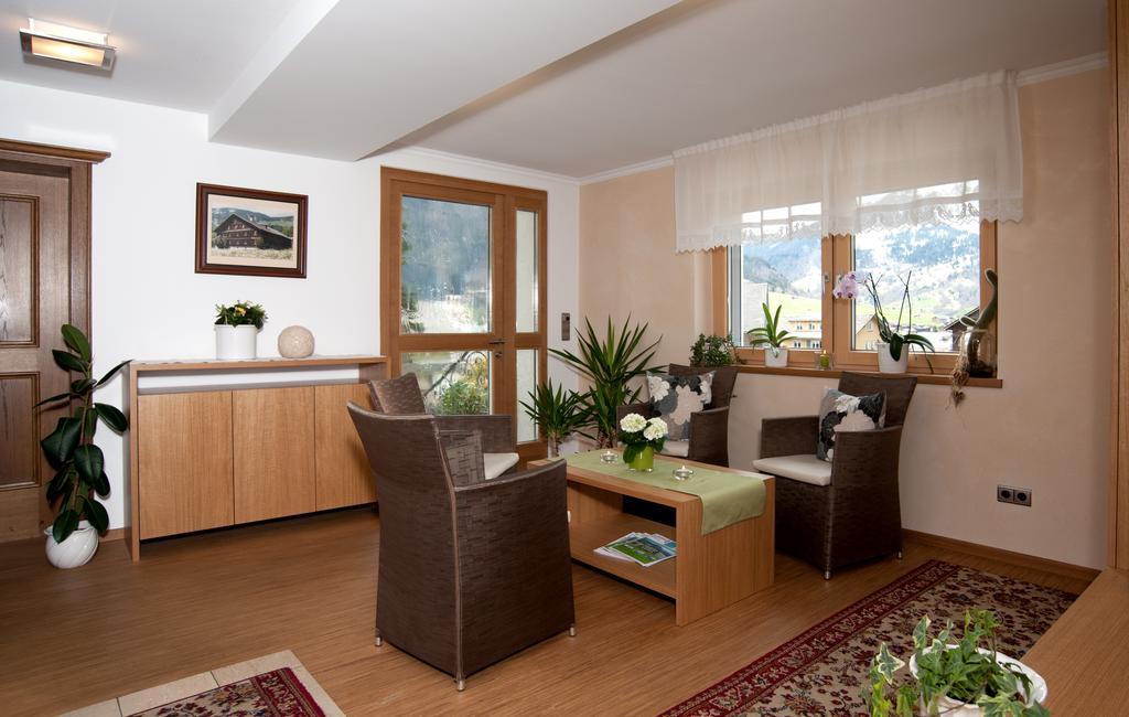 מלון Au (Vorarlberg) Haus Alpina מראה חיצוני תמונה